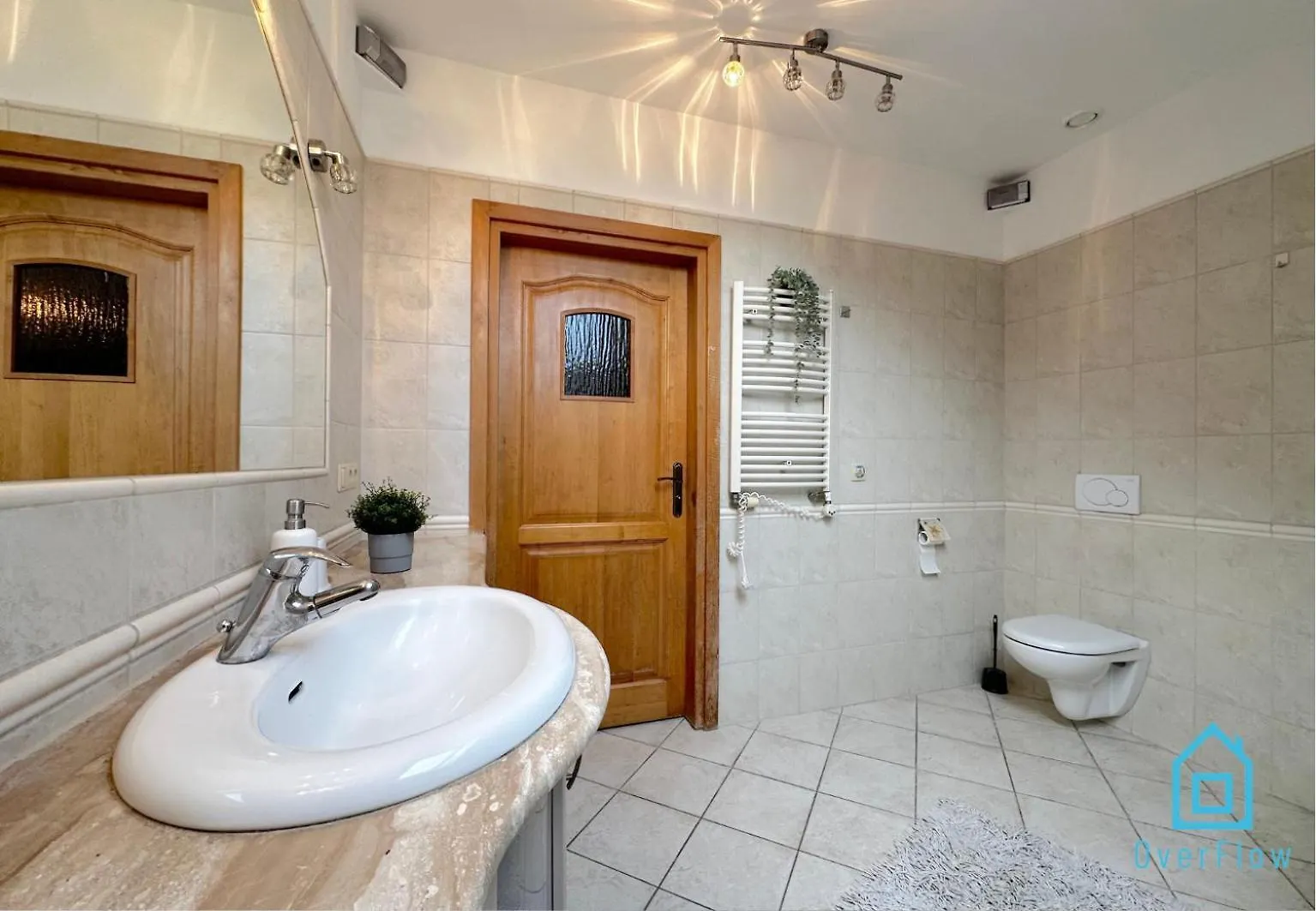 Homestay Movie Room - Charming Place, 15 Minutes To Gdansk Old Town & 5 Minutes To Seaside