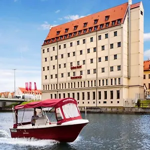 4* Szálloda Qubus